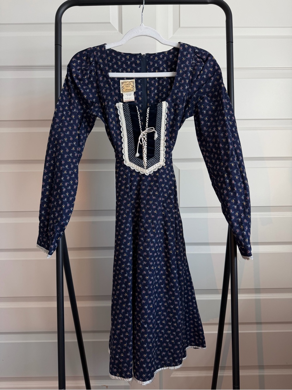 Gunne Sax Long-Sleeve Corset Bust Midi Dress
